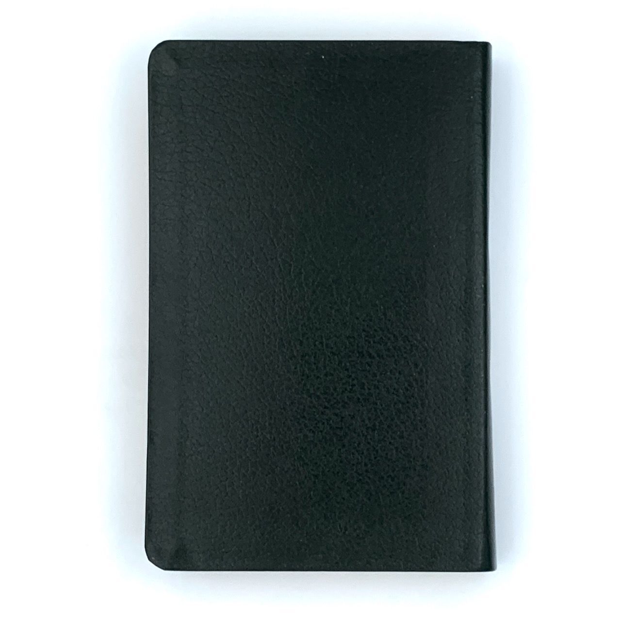 Библия 048 код D11 надпись "библия", кожаный переплет, цвет черный металлик с зеленым отливом, формат 125*190 мм, золотой обрез, синодальный перевод, паралельные места по центру страницы, 2 закладки, шрифт 10-11 кегель, цветные карты