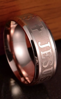 Кольцо, материал сталь, 18 размер  (американский 8), КРЕСТ и надпись "JESUS" ,  цвет "серебро" металлик