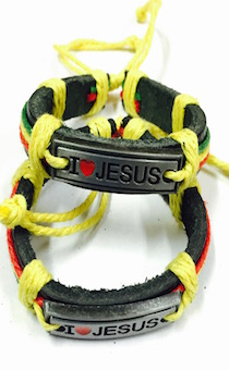 Браслет кожаный с металлической платиной с надписью "I love JESUS", желтые шнурочки