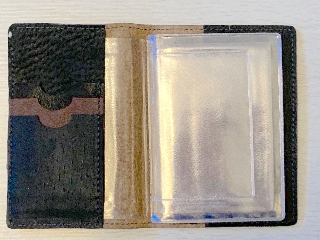 Обложка на водительские документы  (натуральная кожа),  термоштамп РЫБКА, + много дополнительный отделений, включая для страховки, для банковский карт, цвет черный металлик