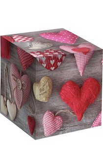 Подарочная цветная  коробка для кружки "Сердечки"