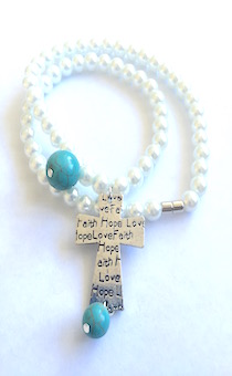       "FAITH HOPE LOVE"   15*35 ,           ( 45 )