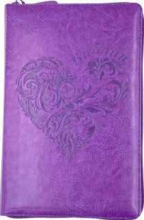 Библия 055zti код 24055-28 термо штамп "сердце", переплет из искусственной кожи на молнии с индексами, цвет фиолетовый средний формат, 143*220 мм