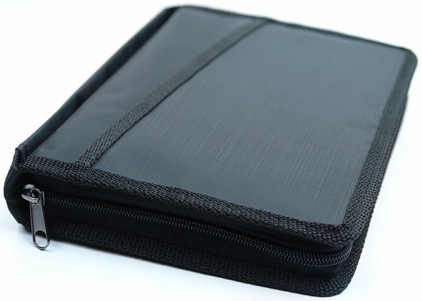 Чехол-сумка с ручкой на молнии для библии из гидронейлона цвет черный, размер 15*22,2  см.  Для библии 047-048 формата (13,7х20 см)