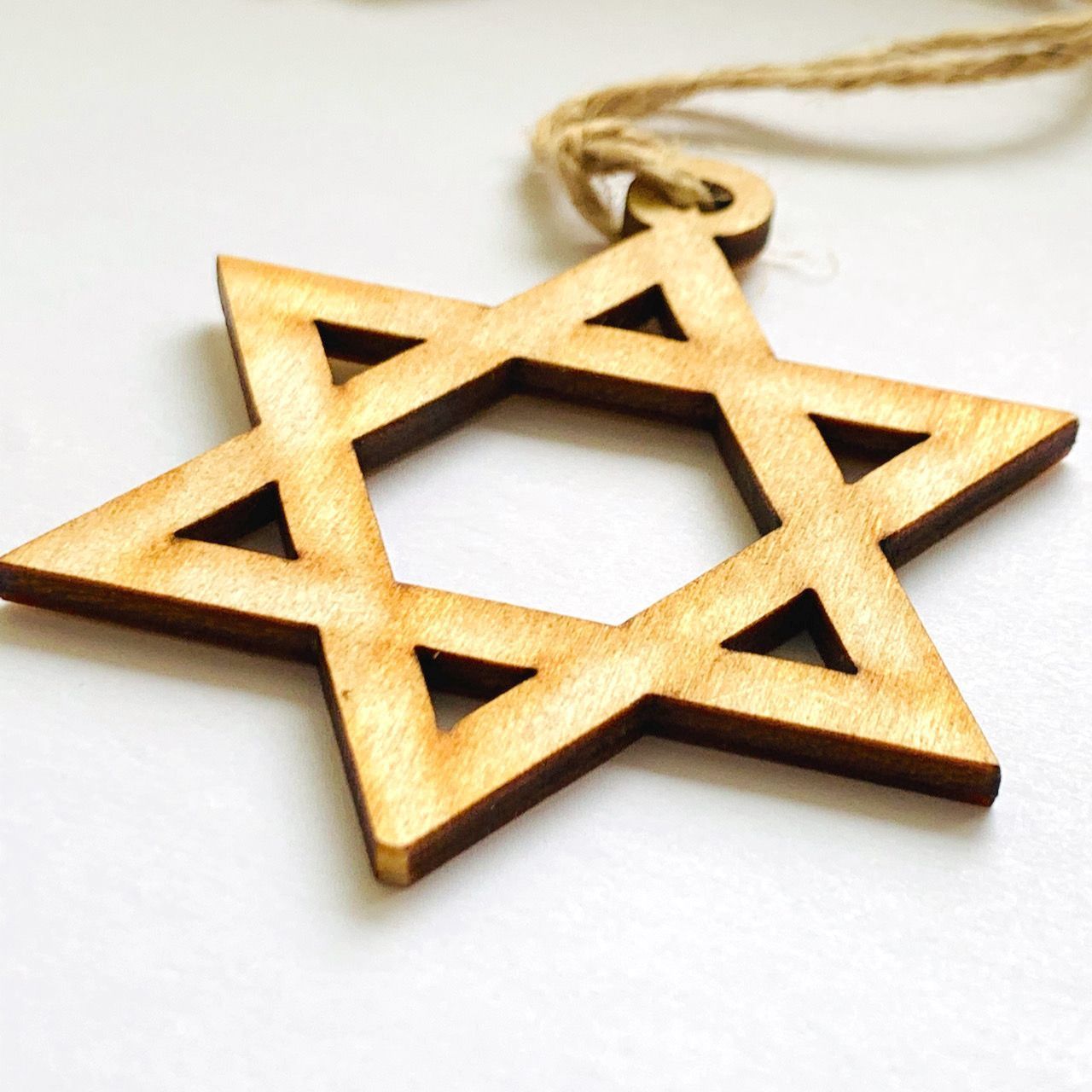 Подвеска для авто деревянная ароматизированная "Звезда Давида", размер 5,4 *5,4 см