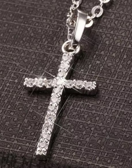 Кулон металлический КРЕСТ со стразами, цвет "серебро", размер 25*15 мм, на цепочке с небольшими звеньями (длина 45 см+5 см)