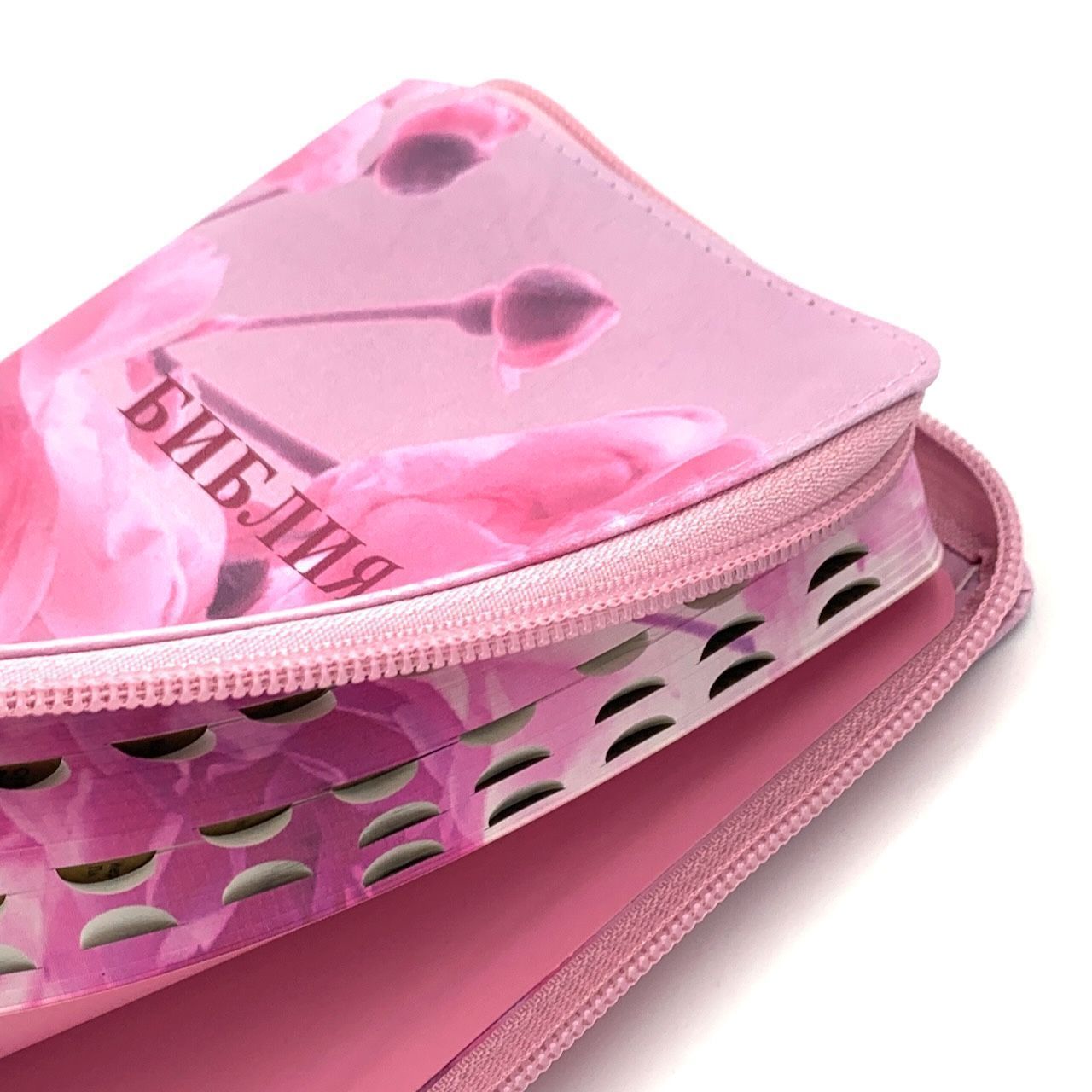 Дисконт серая точка на задней стороны обложки. Библия 055zti код 24055-7 цветная печать "Розы" переплет из искусственной кожи на молнии с индексами, формат 143*220 мм, цветной обрез