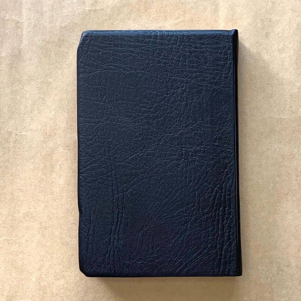 Библия 048 код E8 надпись "библия", переплет искусственной кожи, цвет черный, формат 125*190 мм, золотой обрез, синодальный перевод, паралельные места по центру страницы, 2 закладки, шрифт 10-11 кегель, цветные карты